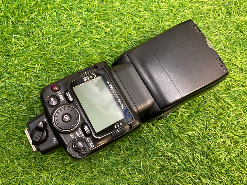 Nikon Speedlight SB-700 Покупка/Продажа