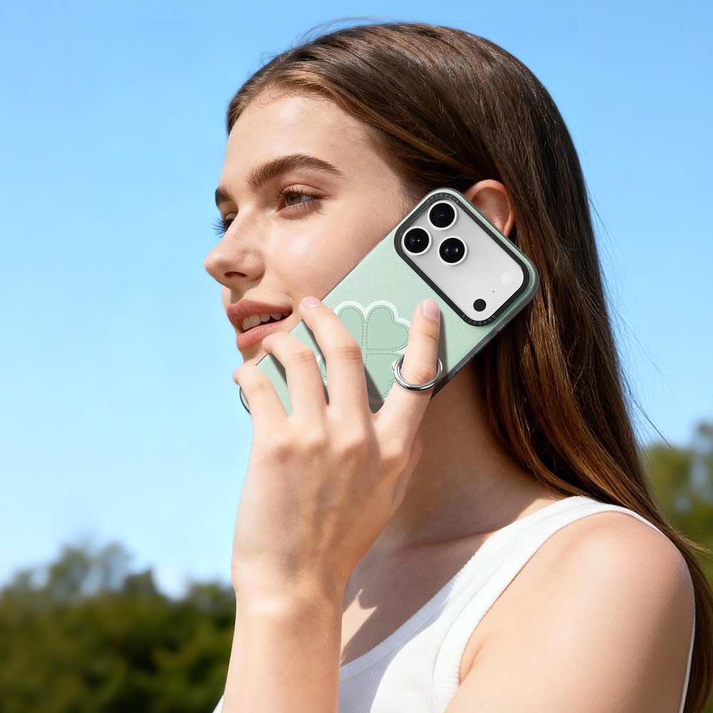 Чехол зеленого цвета (Clover Edition) для смартфона iPhone 17 Pro, серия Luvy Series (со съемным ремешком) от Dux Ducis