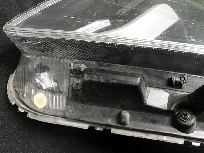 Стекло фары левое Kia Rio 4 FB (2017-2020)