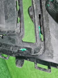 Накладка переднего бампера левая Москвич 3 (22-нв)