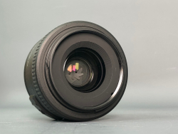 Nikon 35mm f/1.8G AF-S DX Nikkor