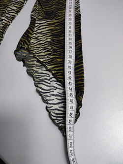 Джемпер с анималистичным принтом 42-44 размер