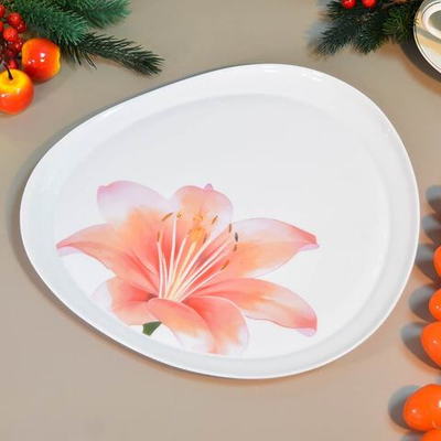 Блюдо 30,5см "Лилия", треугольная форма, опаловое стекло, MILLIMI