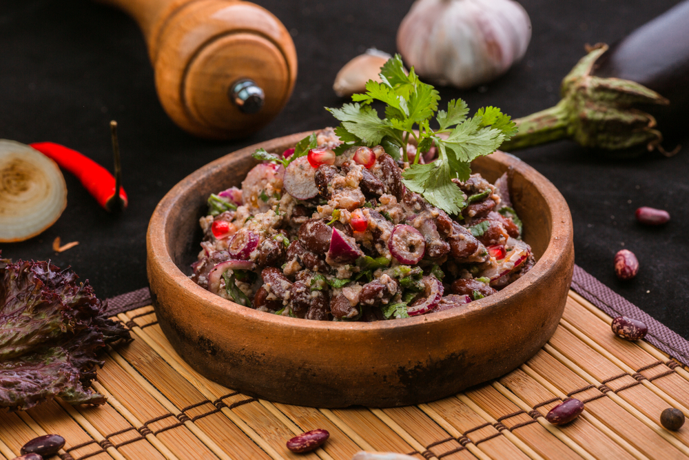 Лобио красный с орехами