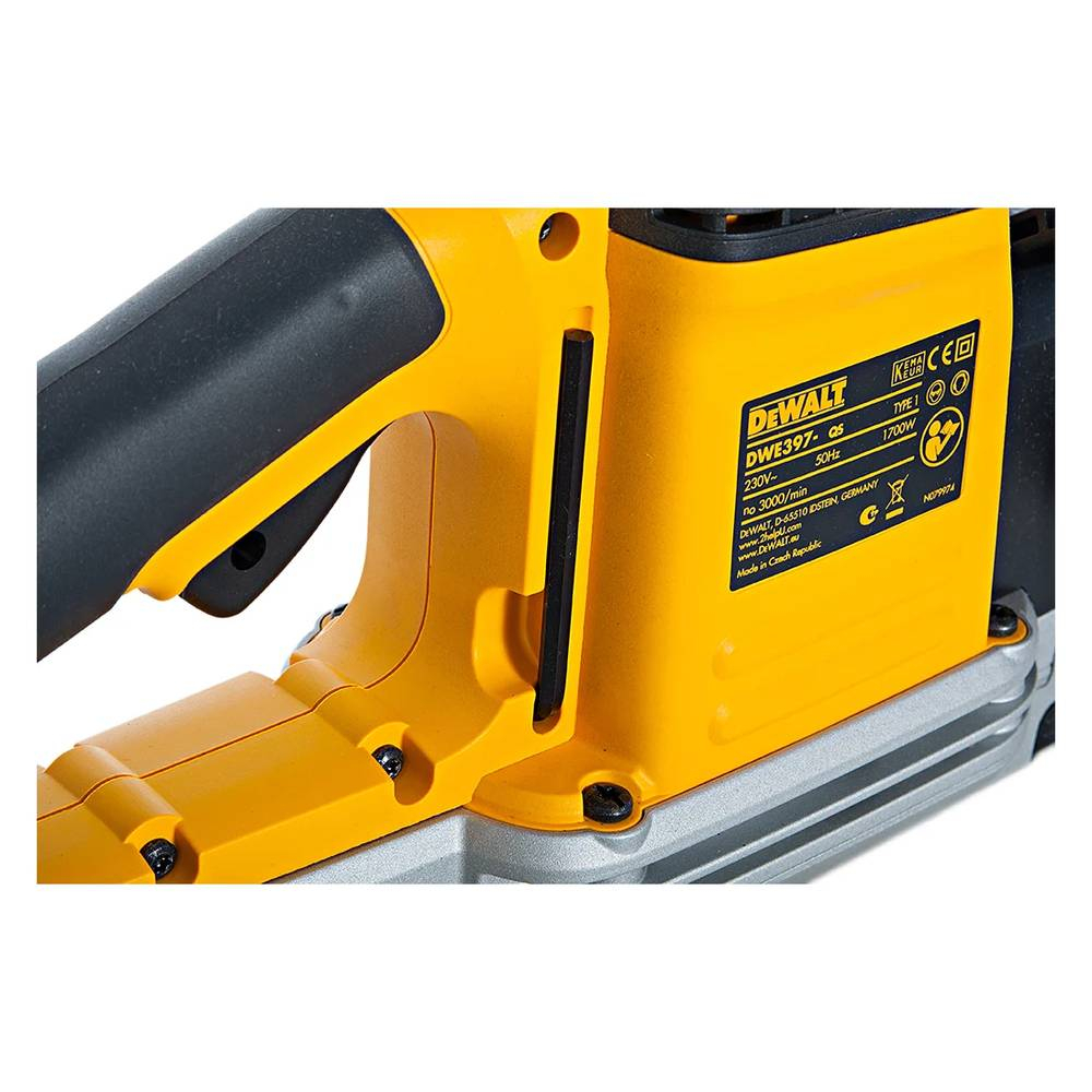 Сабельная пила DeWalt DWE397