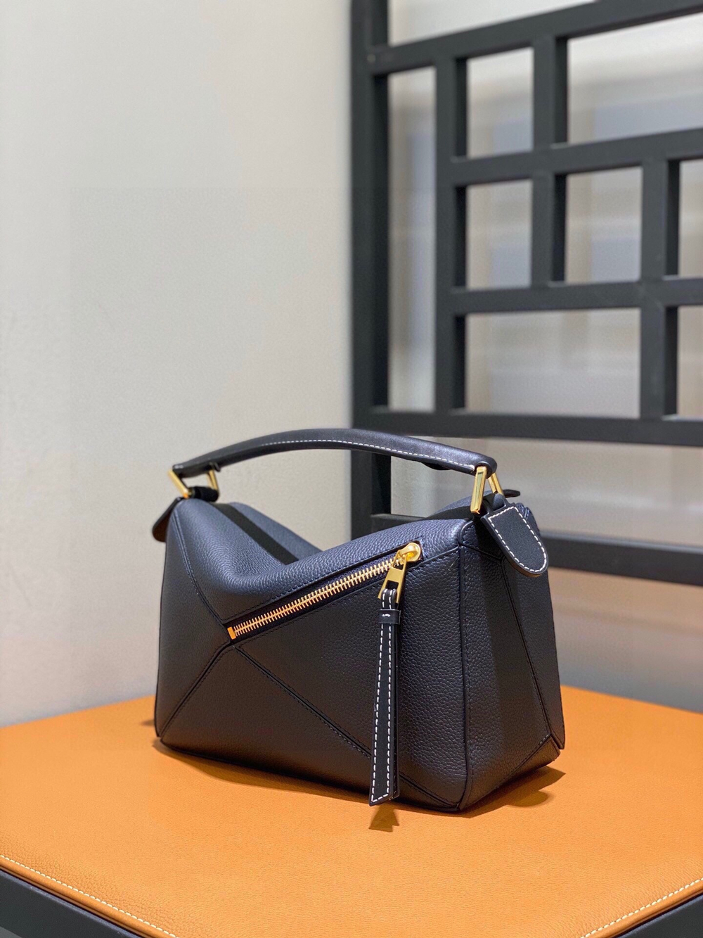 Loewe Puzzle 24 cm