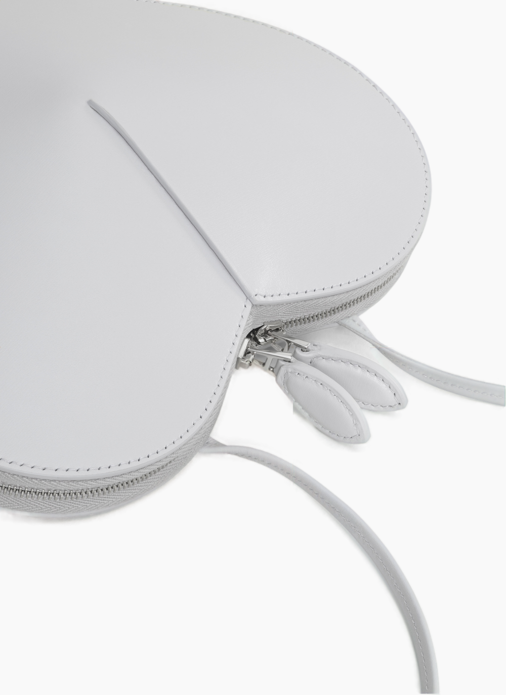 Сумка Alaia LE CŒUR BAG IN CALFSKIN GRAY