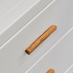 Тумба под телевизор Мэдисон с ящиками, дубовыми ручками, белая