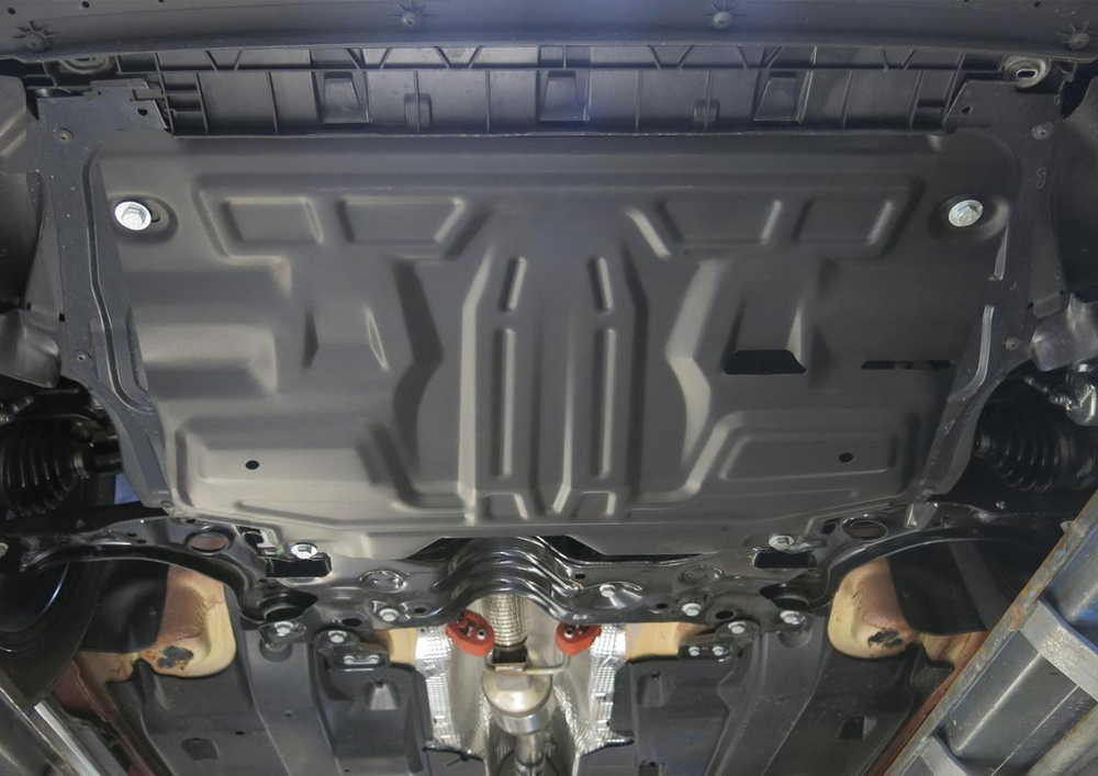 Защита картера и КПП AutoMax для Seat Ibiza IV (V - все) 2008-2015/Skoda Fabia II (V - 1.2; 1.4; 1.6) 2007-2014/Skoda Fabia RS II (V - 1.4 (180 л.с.)) 2010-2014/Skoda Rapid I (V - все) 2013-2020/Skoda Roomster (V - все) 2006-2015/Volkswagen Polo IV рестайлинг хэтчбек (V - все) 2005-2009/Volkswagen Polo V хэтчбек (V - все) 2010-2015/Volkswagen Polo V седан (V - 1.4 (125 л.с.); 1.6 (85/90/105/110 л.с.)) 2010-2020, сталь 1.5 мм, с крепежом, штампованная, AM.5842.1