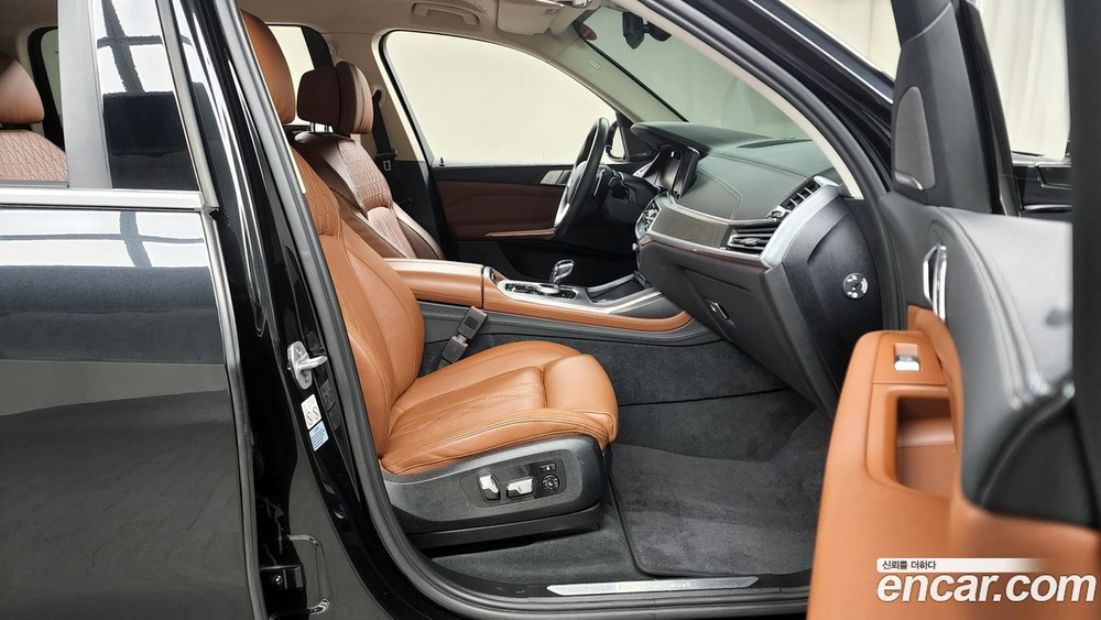 BMW X7 (G07) xDrive 30d Design Pure Excellence 6-и местный (11.2020)