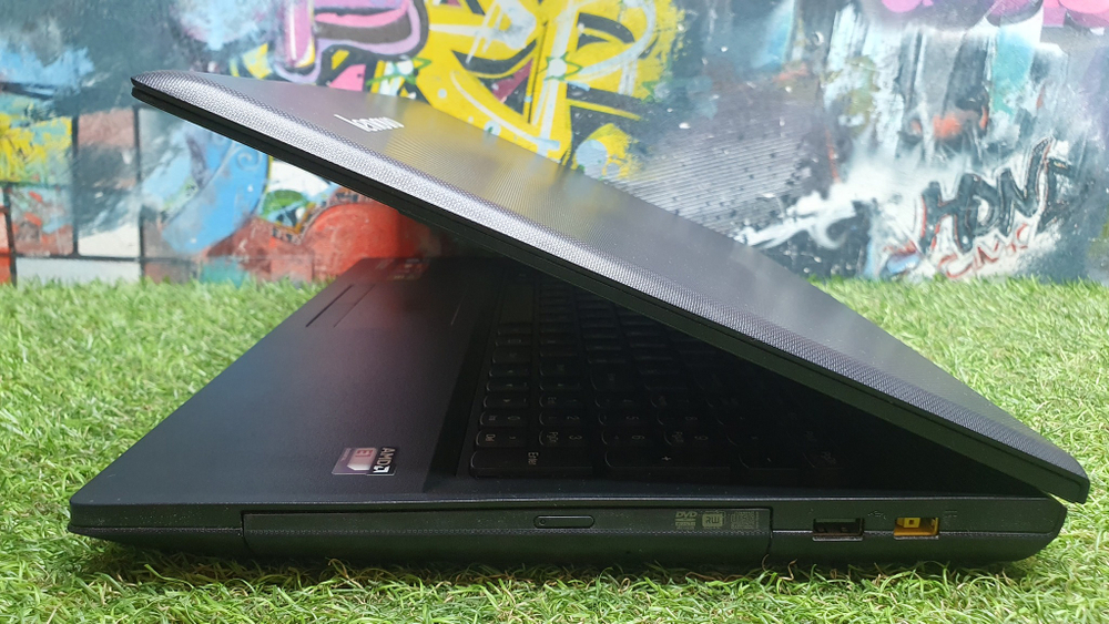 Ноутбук Lenovo AMD E1/4Gb