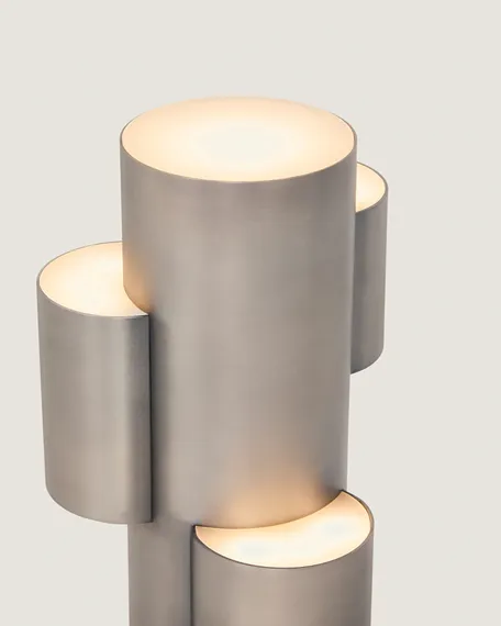 Переносная настольная лампа Adrina из светло-серого металла