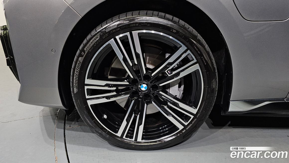 BMW 7 Series (G70) 750e xDrive M Sports (06.2023)