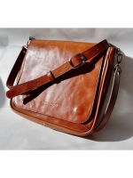 Сумка из натуральной кожи через плечо