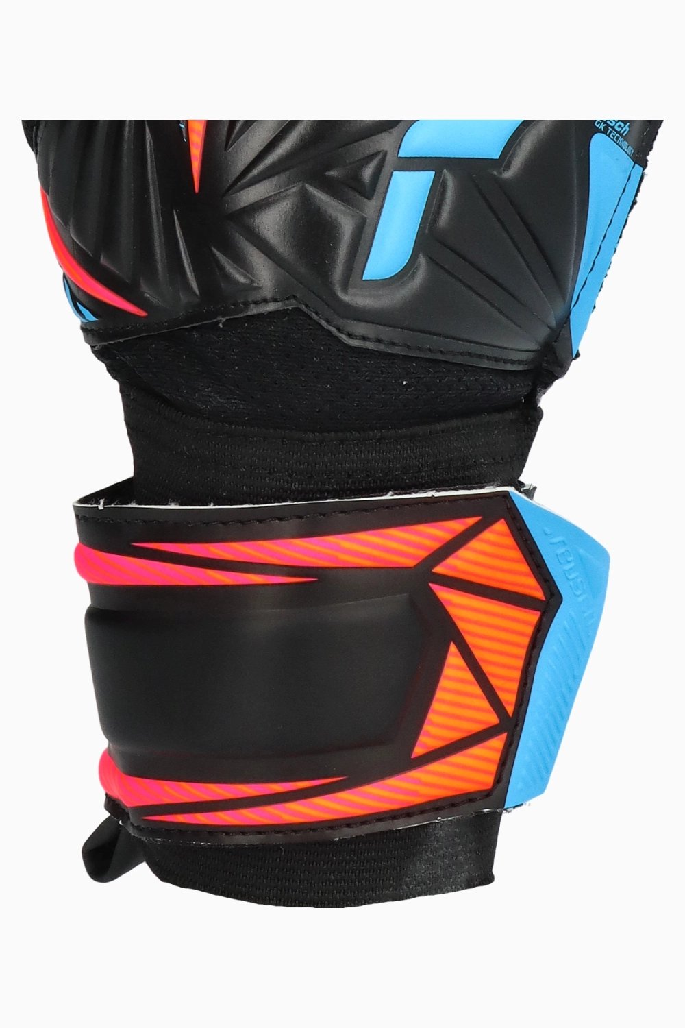 Вратарские перчатки Reusch Attrakt Solid - черный