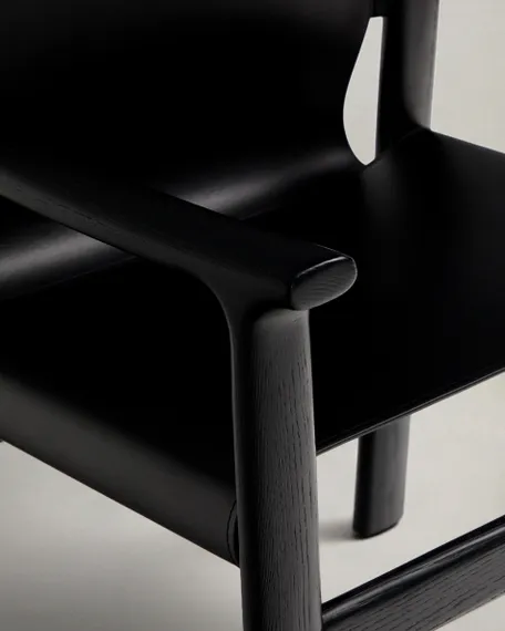 Стул Jan из переработанной кожи черного цвета и ясеня в черном цвете