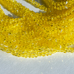 Хрустальные бусины в форме треугольника, оттенок "Желтый", 2,5*3мм