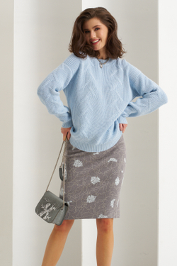 Свитер с крупной вязкой голубой