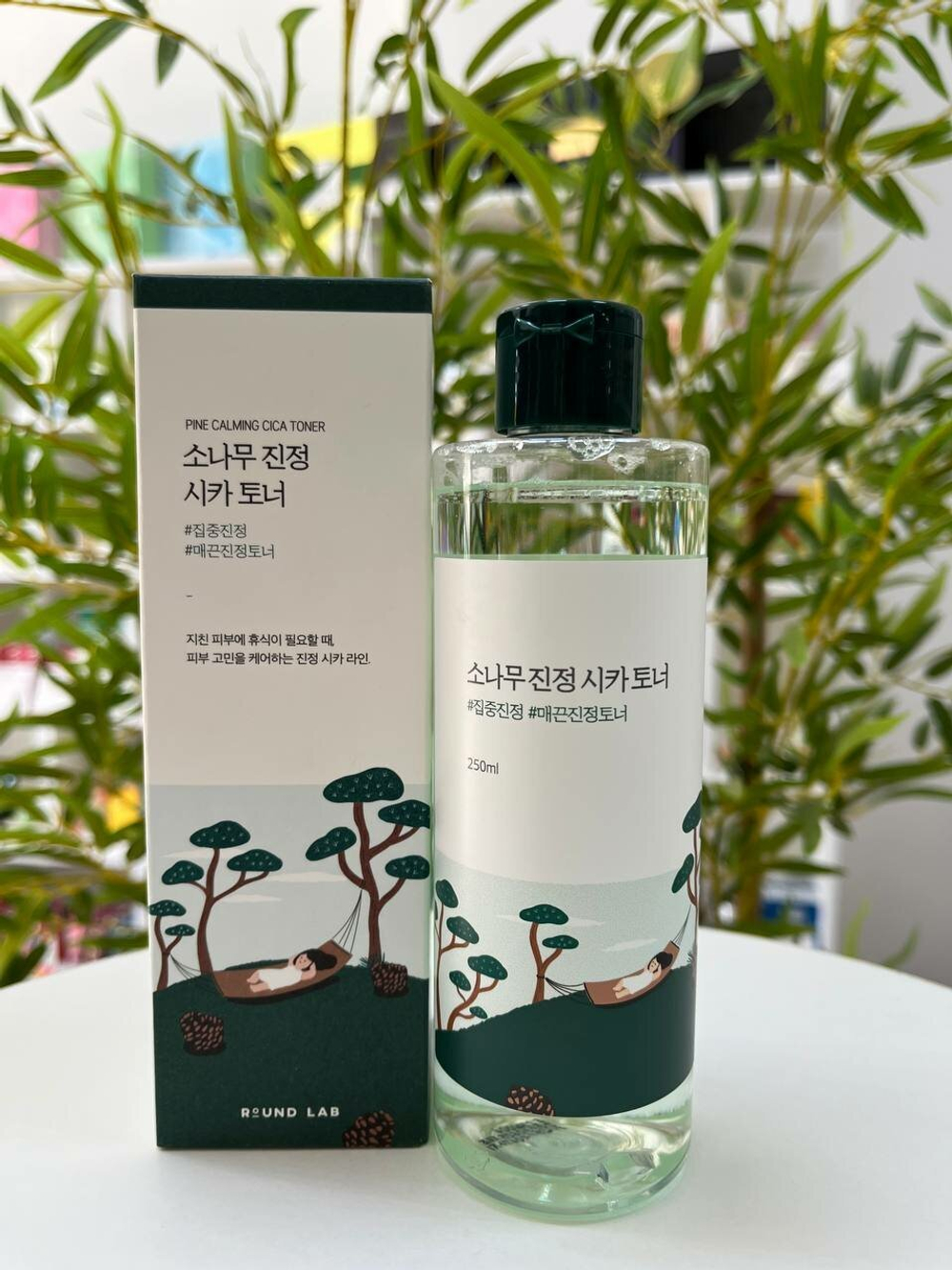 Тонер с экстрактами сосны и центеллы для проблемной кожи Round Lab Pine Calming Cica Toner 250 мл