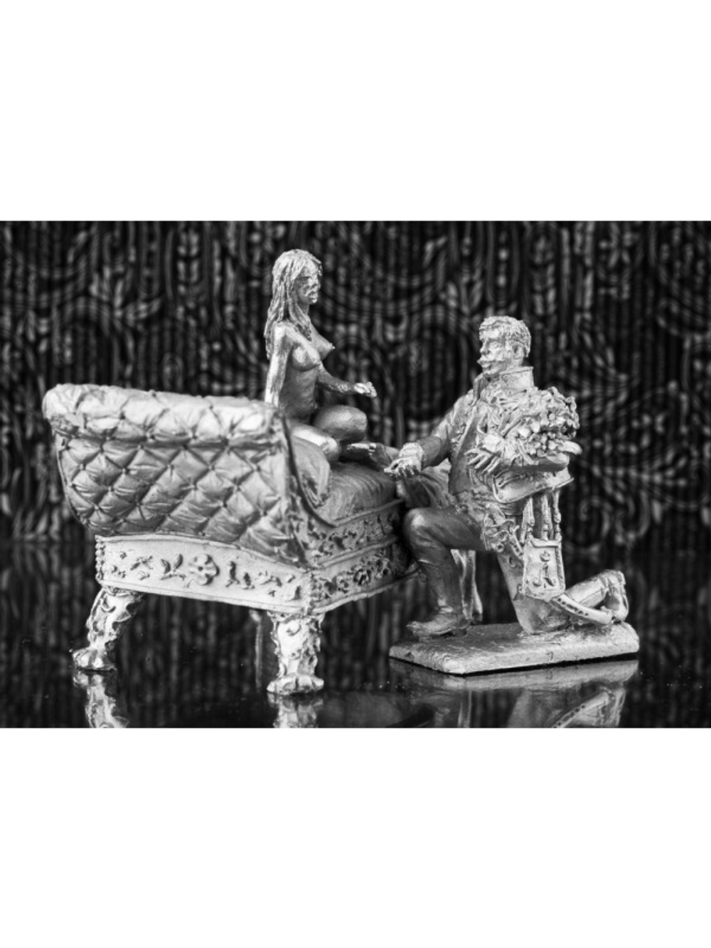 Оловянная композиция Девушка с офицером конных егерей 1812 г.