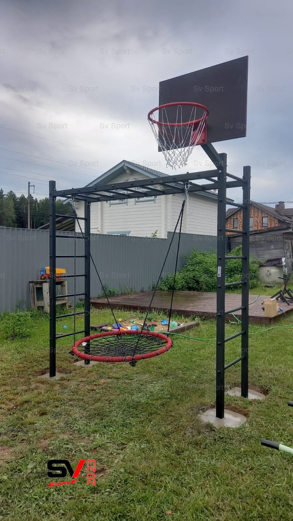 Монтаж уличной шведской стенки Sv Sport Рукоход (4 вертикальных столба)