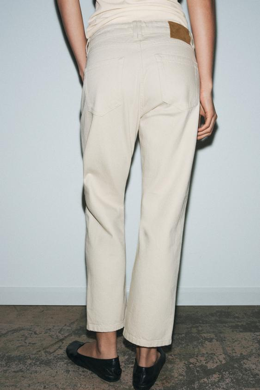 ZARA ДЖИНСЫ ZW COLLECTION CIGARRETE СО СРЕДНЕЙ ПОСАДКОЙ, ЭКРЮ