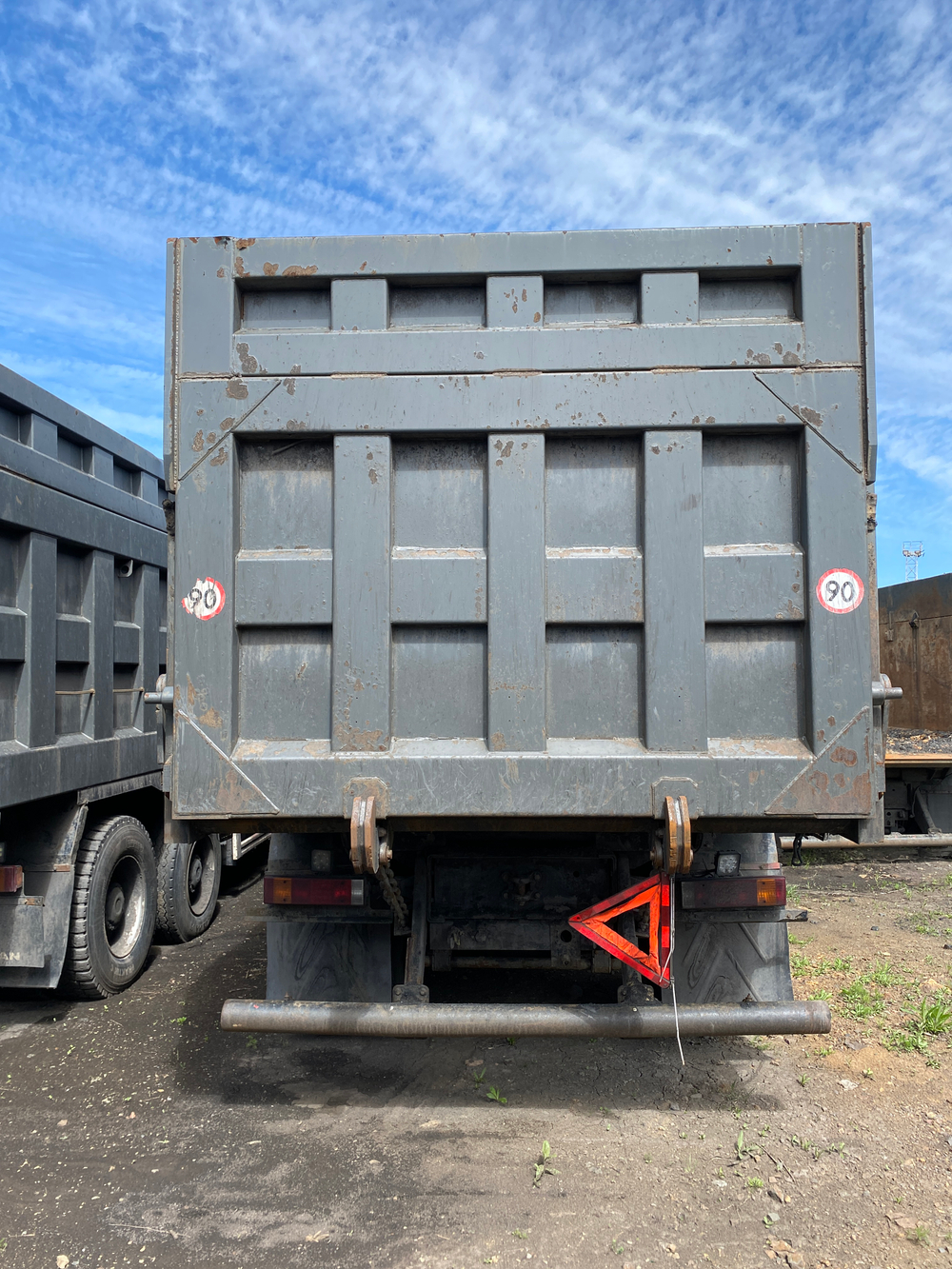 Shacman (Shaanxi) SX* 8x4 Самосвал SX33186W366C (Дизельный, 10,8 л, 441 л.с., МТ)