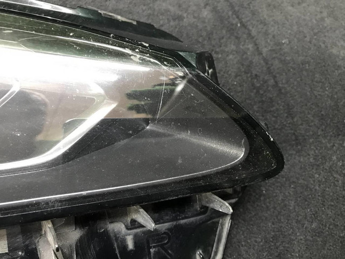 Стекло фары правое Lexus NX 1 (2017-2021)