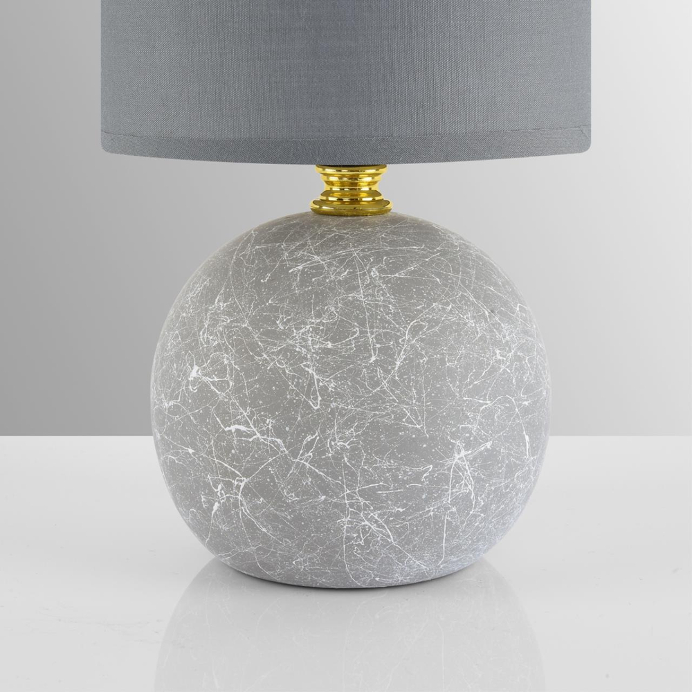 8165/1T COUNTY LN25 000 серый, керамика/текстиль Настольная лампа E14 1*40W 220V VILANA