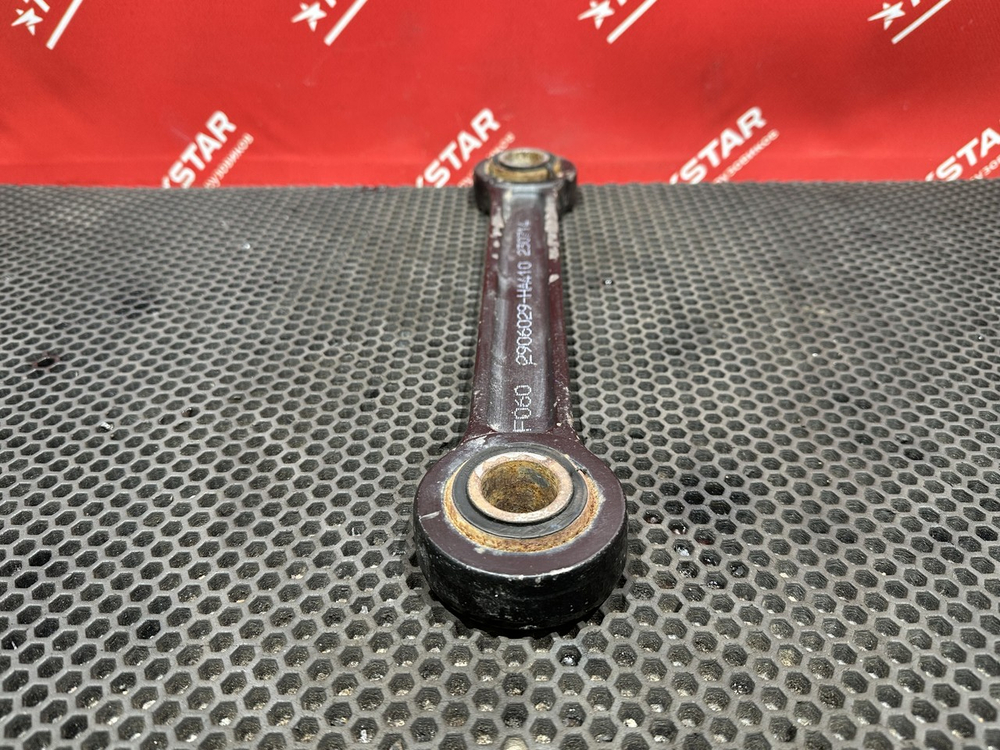 Стойка переднего стабилизатора левая 2023г