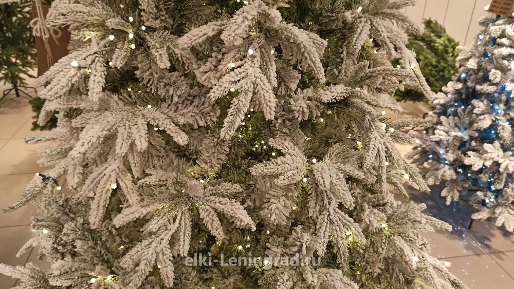 Заснеженная ель с гирляндой «Форесто» теплый свет (Литая+пвх) от 1.2 до 2.4 м