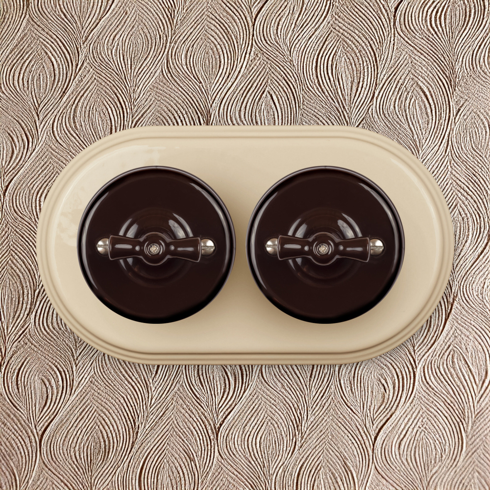 Выключатель 2-х клавишный, керамика, цвет коричневый B1-202-02