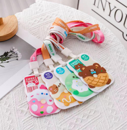 Бейдж вертикальный на ленте (202103697)