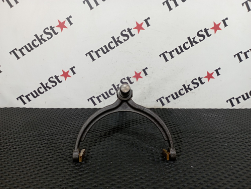 Вилка переключения передач