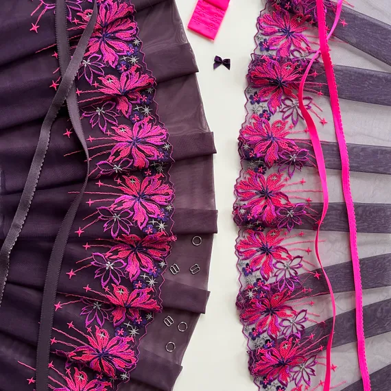 Вышивка на сетке фиолетовая/неон 24 см (правая)