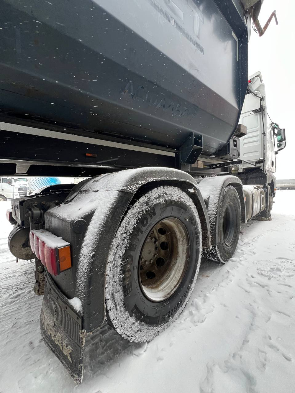 SITRAK C7H 6x4 Седельный тягач ZZ4256V364HE (Дизельный, 10,5 л, 441 л.с., MT)