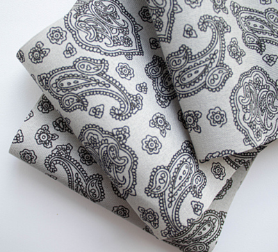 Ткань подкладочная сумочная Серая с огурцами