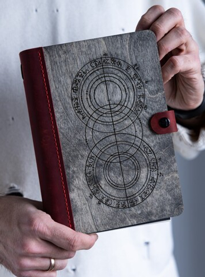 Блокнот из дерева "Руны" А5