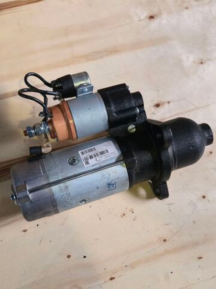 Стартер КАМАЗ дв.740.30-260, 740.50-360, 740.51-320 IVECO 24В z 10 9.0кВт (с доп. реле) БАТЭ