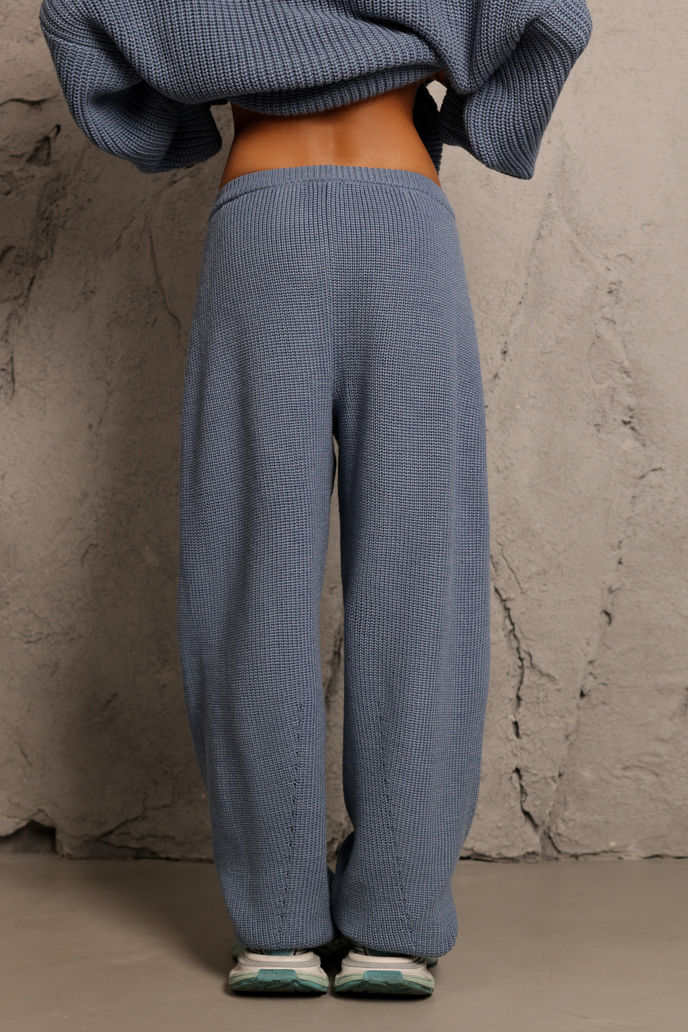 Брюки вязаные