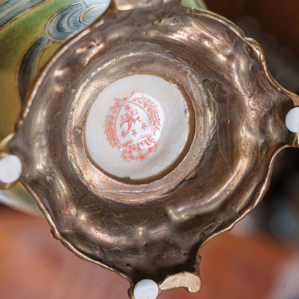 Кувшин в стиле Ар Нуво