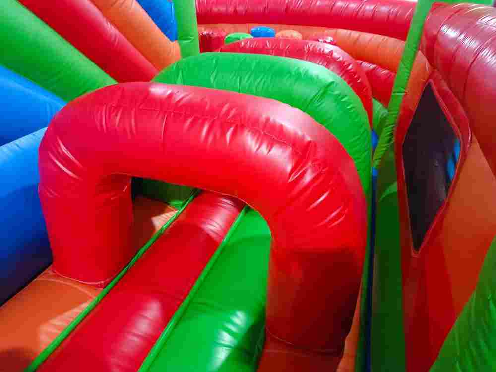 Надувная полоса препятствий «Цветное изобилие 2» 8*4*4 м