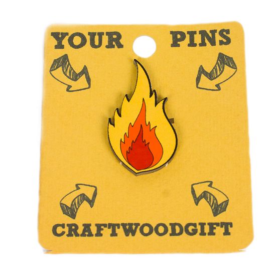 Деревянный значок. HOT