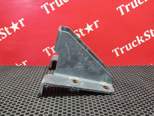 Кронштейн крыла заднего