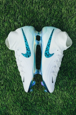 Бутсы Nike Phantom Luna 2 Elite FG - белый
