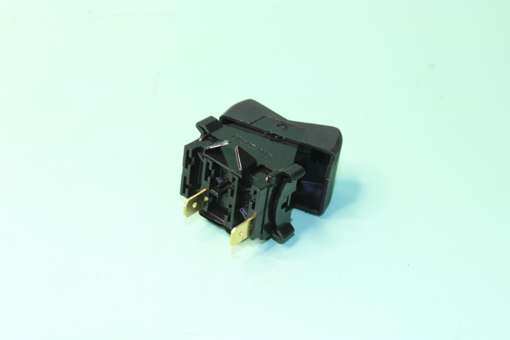 Выключатель-клавиша подъём-опускание платформы