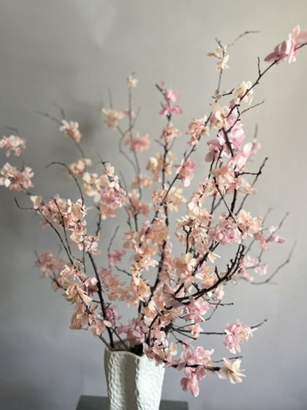 Композиция в вазе Сакура