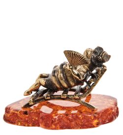 Народные промыслы AM-1589 Фигурка «Свинья Фифа на пляже» (латунь, янтарь)