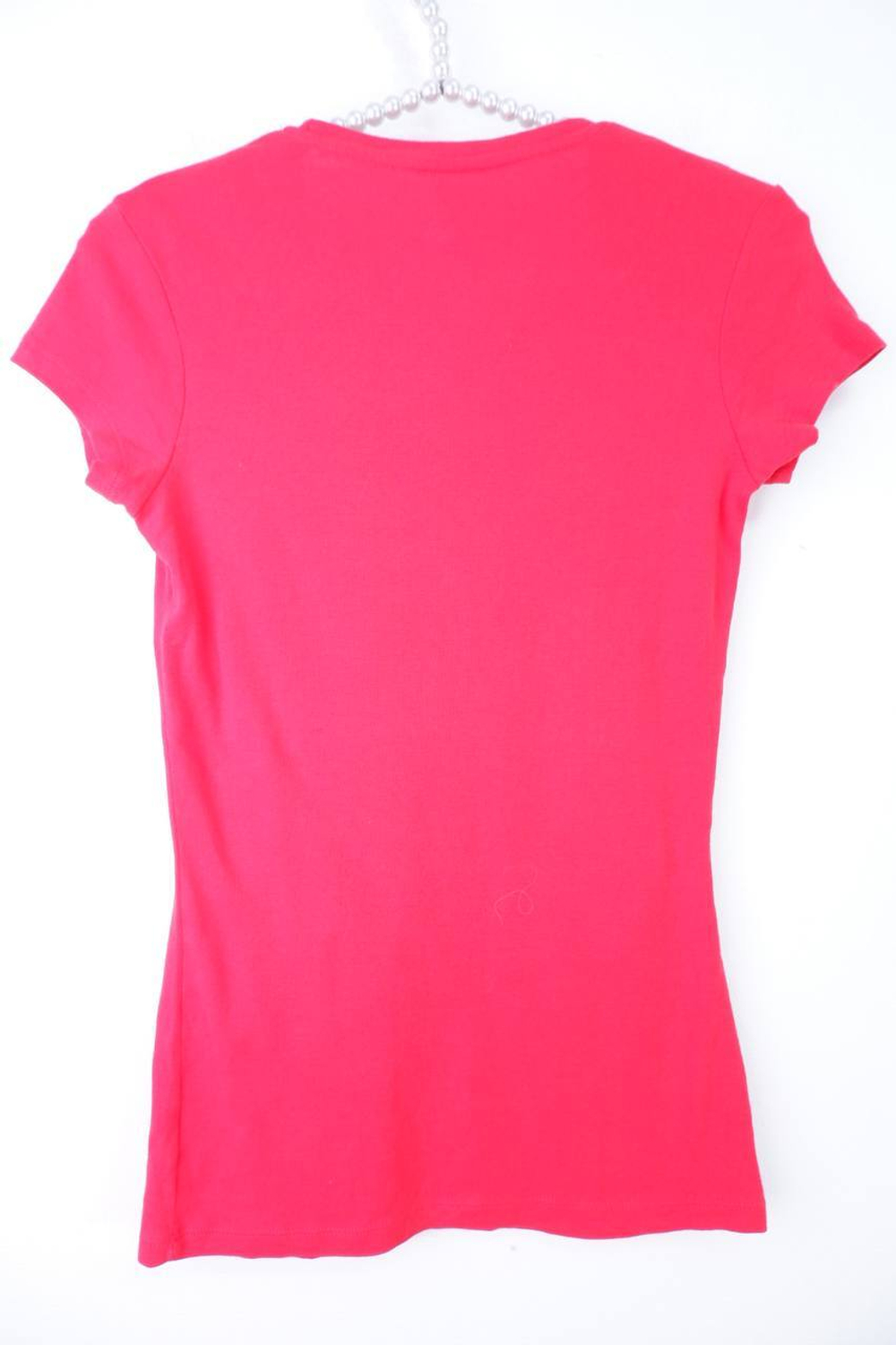 Футболка яркого цвета, маркировка XS, визуально на 42 размер