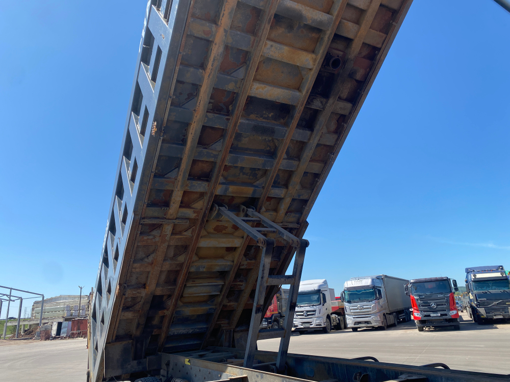 Shacman (Shaanxi) SX* 8x4 Самосвал SX33186T366 (Дизельный, 11,6 л, 369 л.с., МТ)